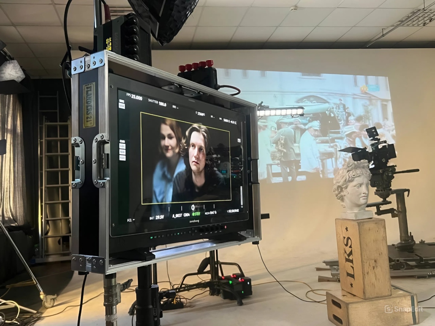 Учебный центр киностудии «Ленфильм» приглашает на бесплатные встречи с профессионалами киноиндустрии Учебный центр киностудии «Ленфильм» приглашает на бесплатные встречи с профессионалами киноиндустрии