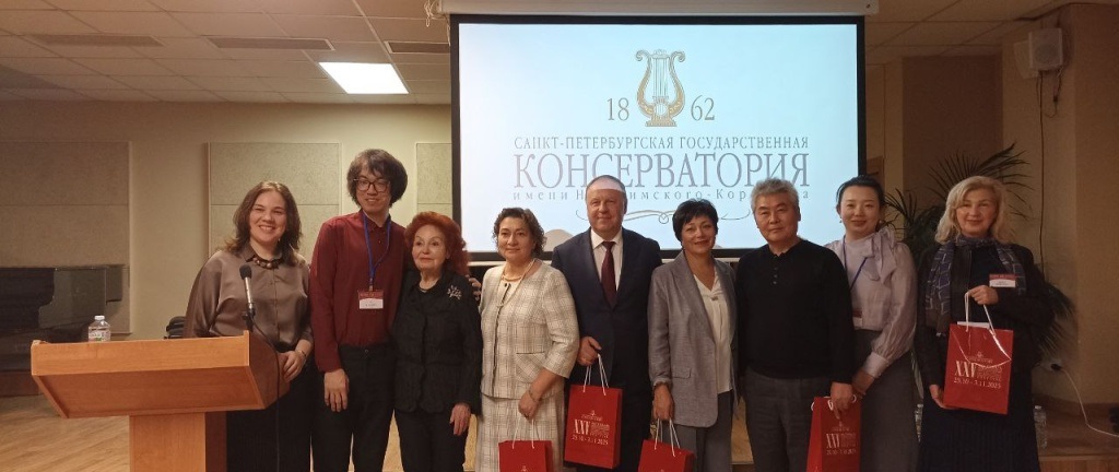 Правообладатель: Институт культурных программ. впке.jpg