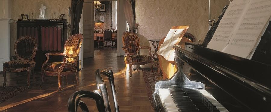 Обложка: Выставка «Свиридов и Петербург» расскажет о связи композитора с любимым городом