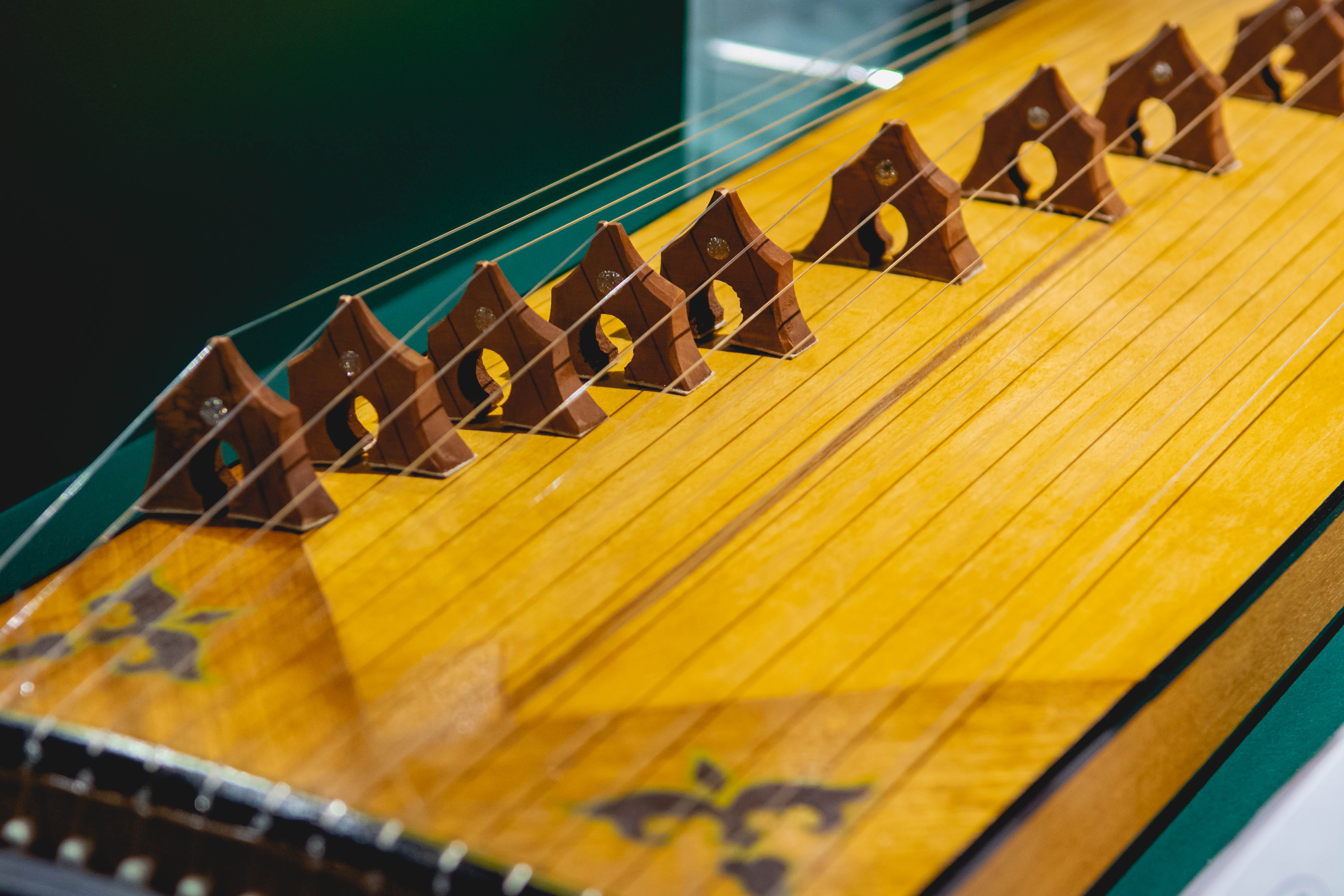 В Петербурге заиграла «музыка степей»: выставка тюркских народных инструментов5