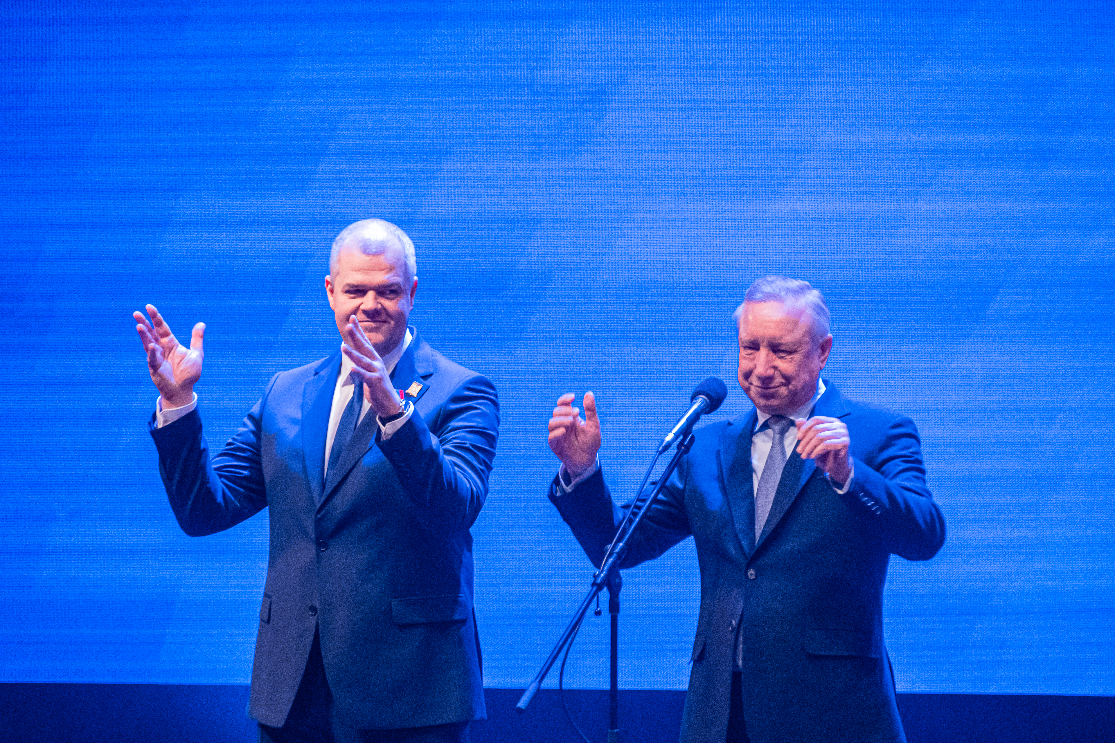 В БКЗ «Октябрьский» отметили 100-летие Всероссийского общества глухих4