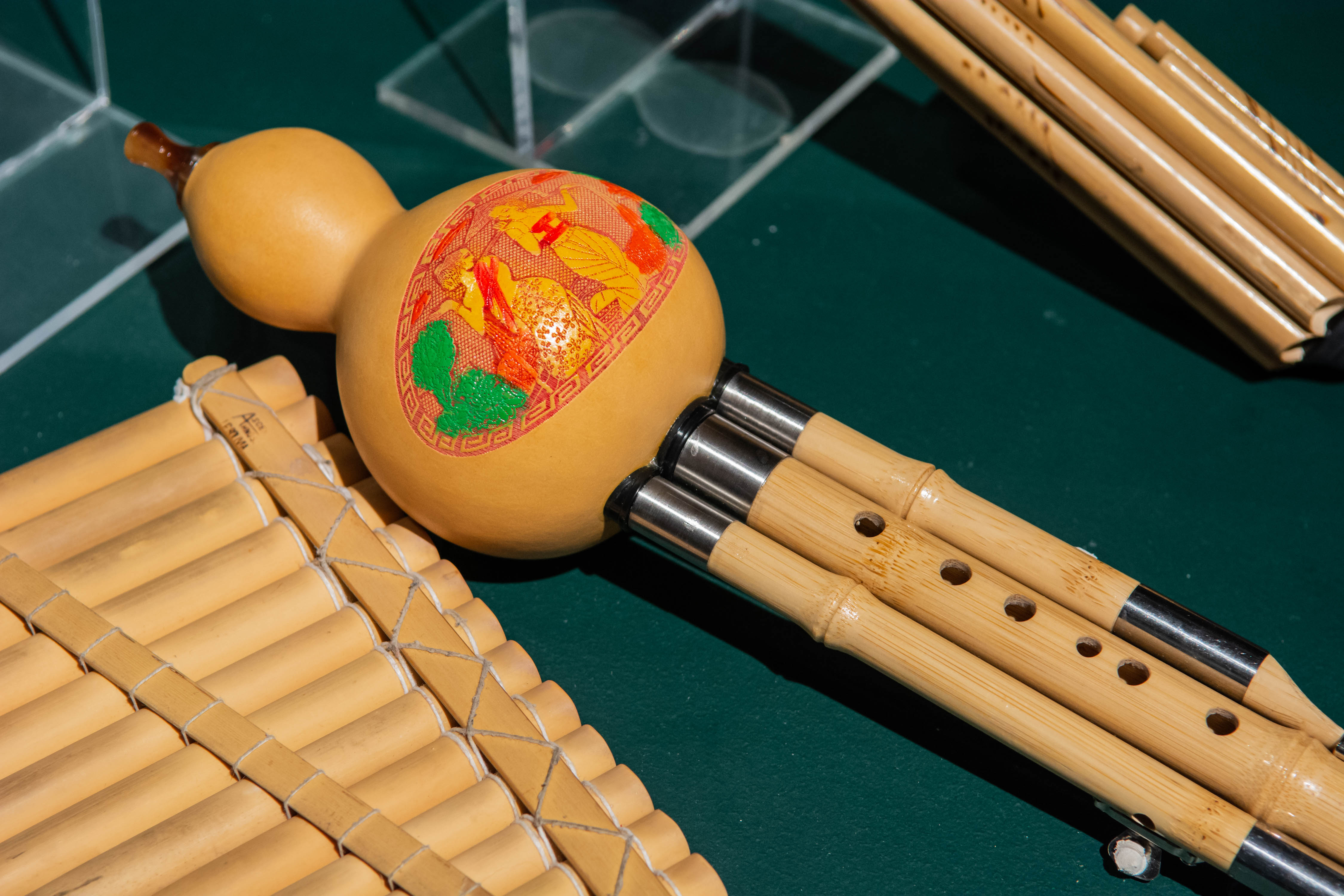 В Петербурге заиграла «музыка степей»: выставка тюркских народных инструментов15