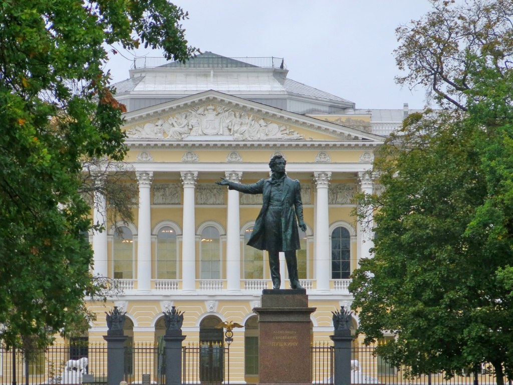 В культуру русскую влюблён