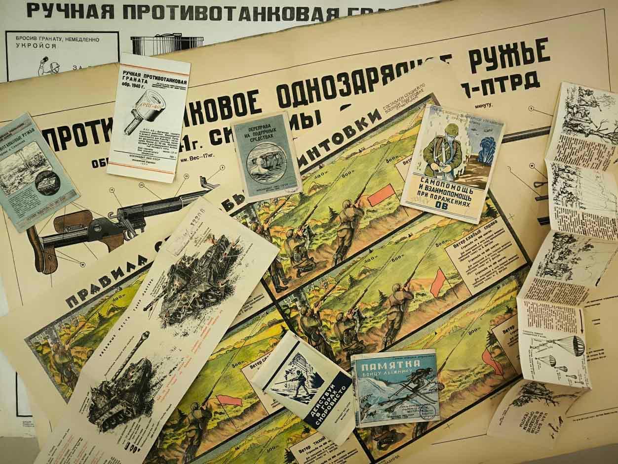 https://nlr.ru/nlr_visit/RA9869/Naglyadnye-posobiya-po-voennomu-delu-Batalicheskiy-seminar