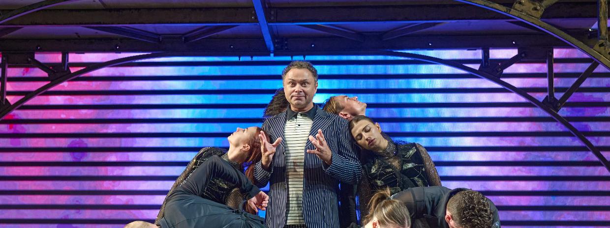 Новый петербургский театр откроется мюзиклом «12 стульев»