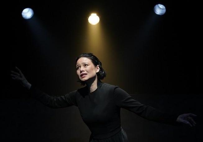 https://lensov-theatre.spb.ru/repertoire/malaya-scena/v-luchah/