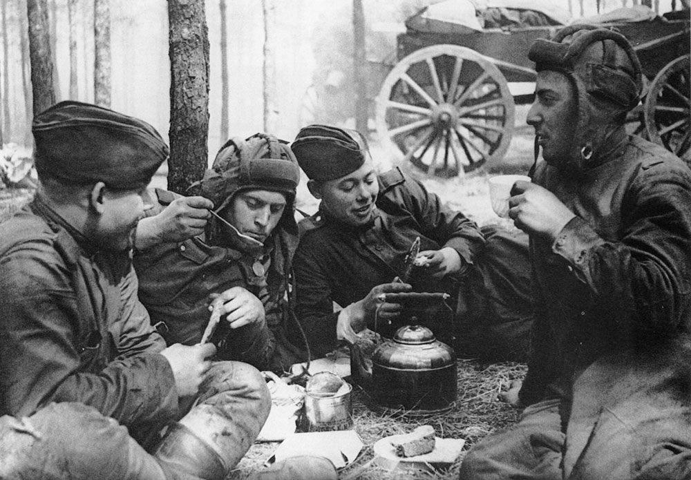 https://ursa-tm.ru/forum/index.php?/gallery/image/5876-olga-ignatovich-obed-tankistov/