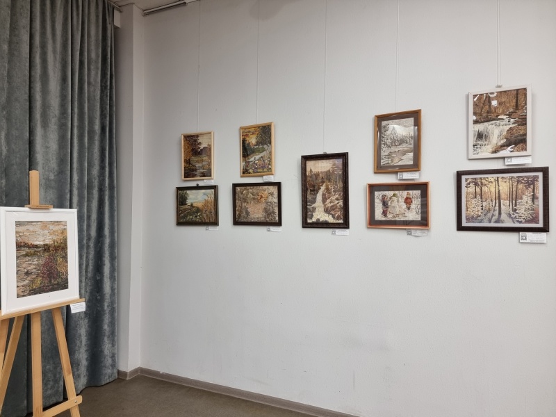 Вместо красок - лепестки: выставка в Ботаническом саду