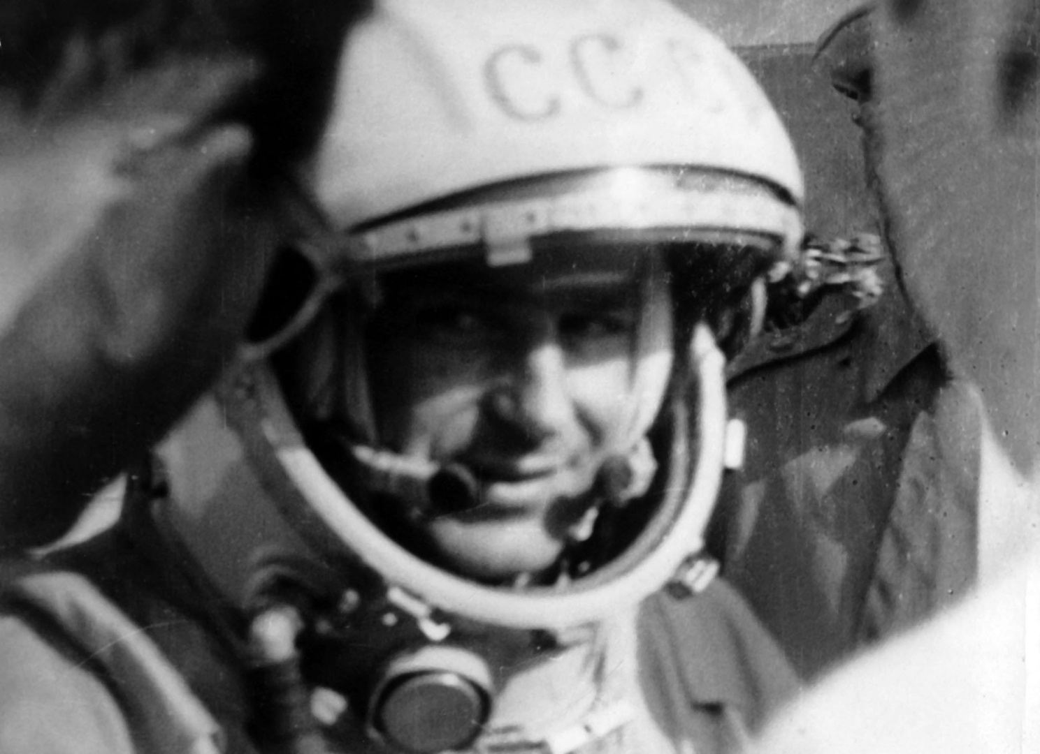 В Музее артиллерии презентуют неофициальные фотоснимки космонавтов и картину Петра Кривоногова 