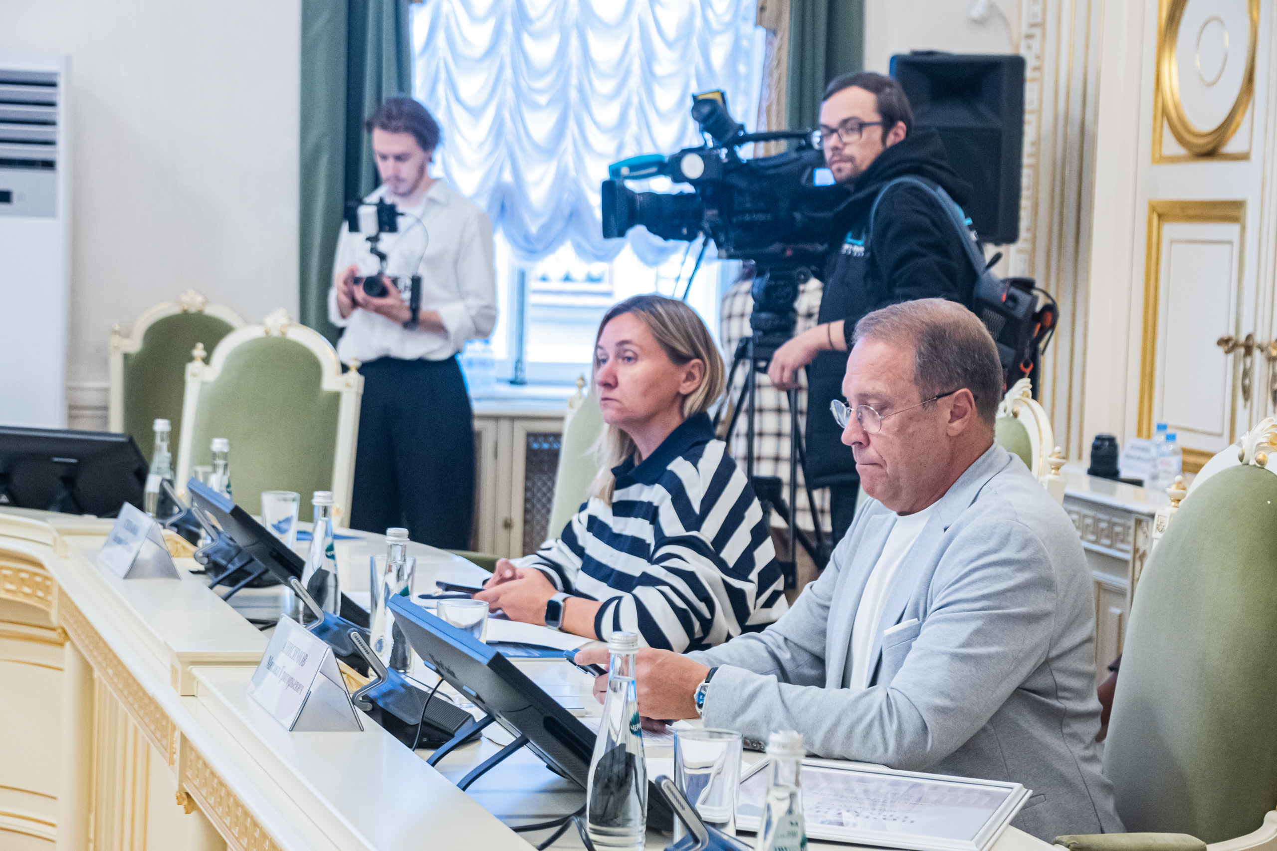 В Законодательном Собрании обсудили кинопроизводство в России и странах ближнего зарубежья14