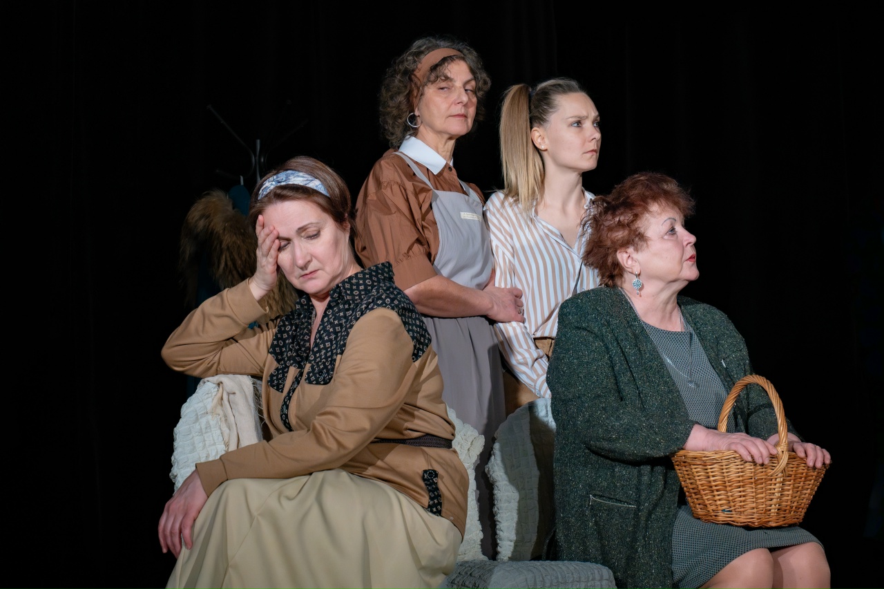 «Восемь женщин» к восьмому марта - премьера в ТДИ4