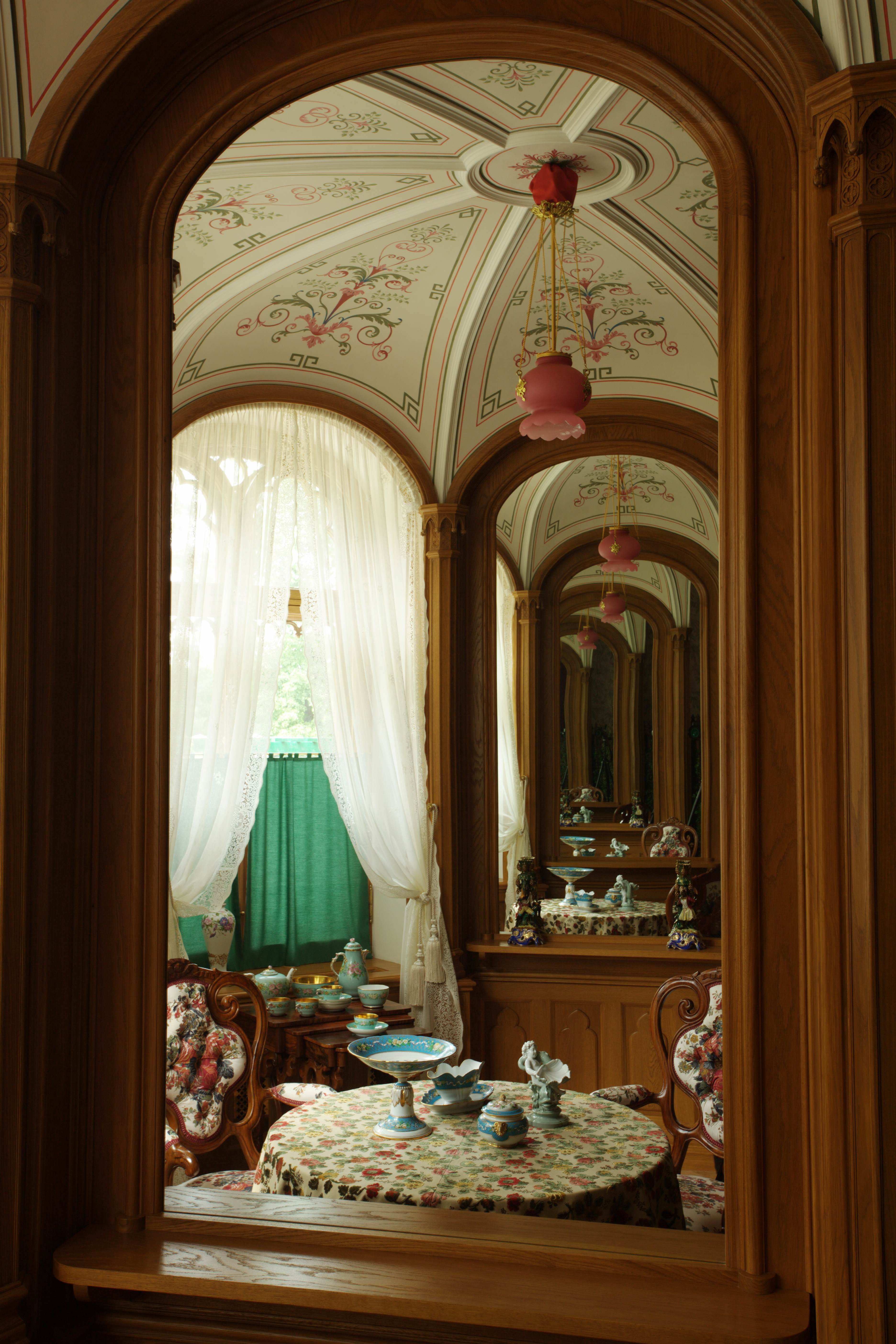 Свободный вход в имперские покои будет доступен в Петергофе1