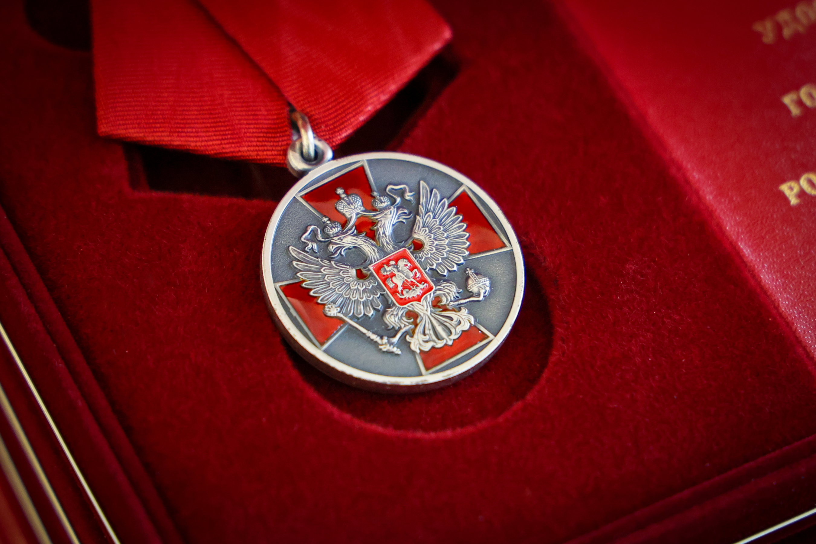 Александр Беглов вручил награды в День работника культуры8