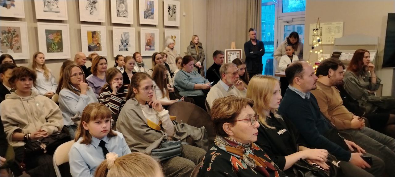В медиацентре «Культура Петербурга» юных художников поздравили с победой 12