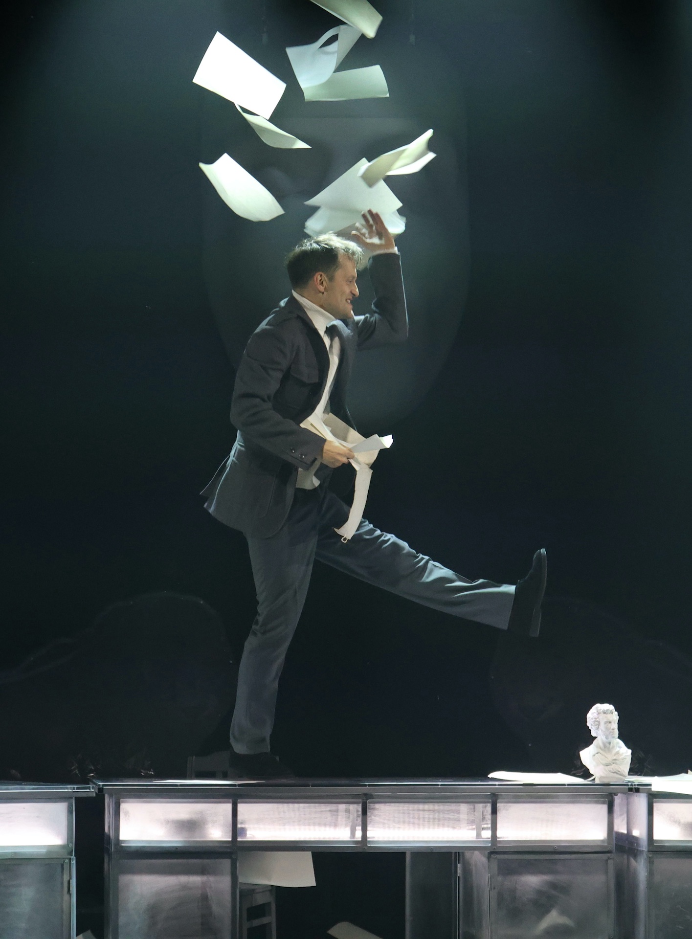 В «Мастерской» представят «Пушкинский дом» Андрея Битова7