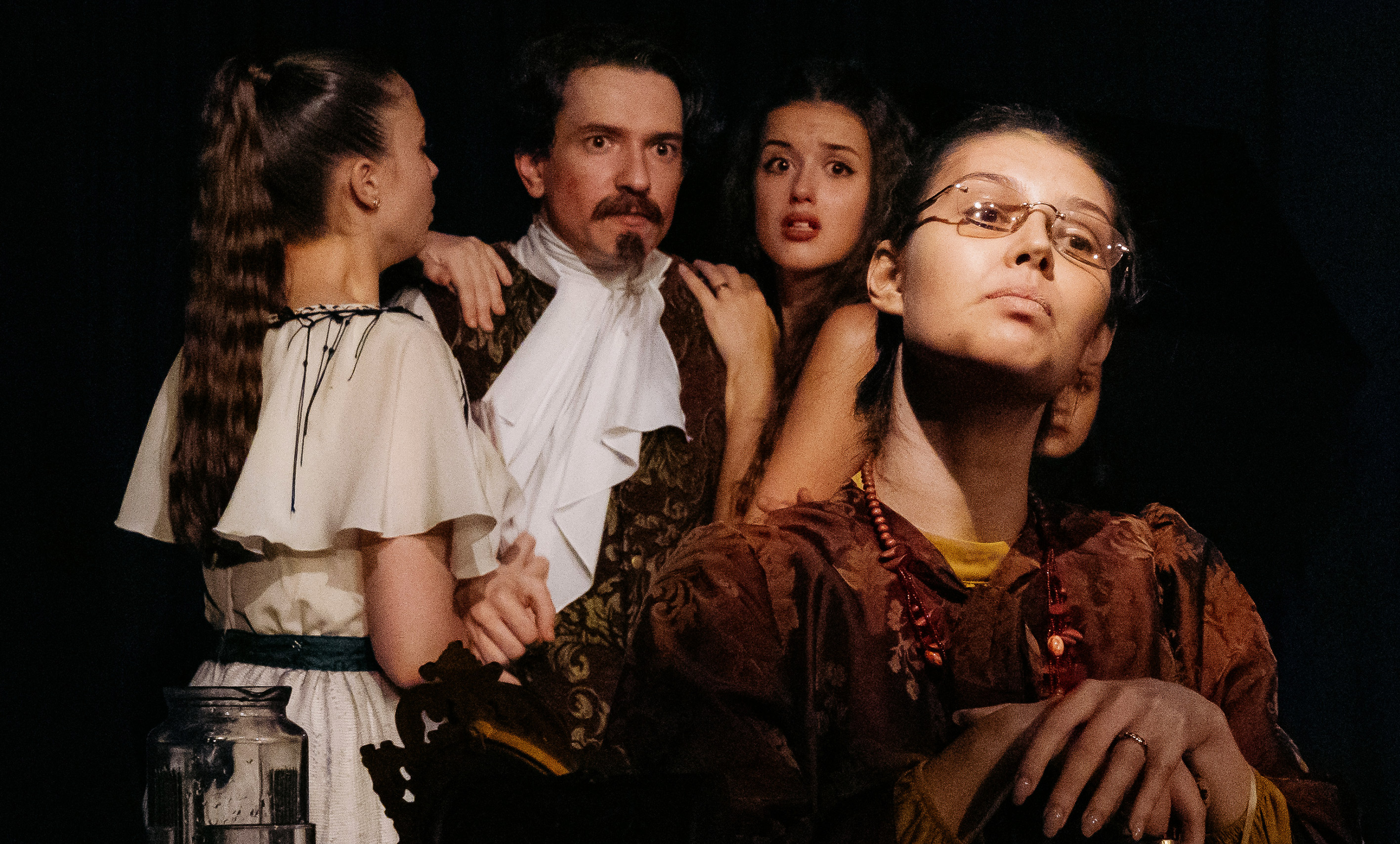 Театр на Моховой поделился планами на май и июнь2