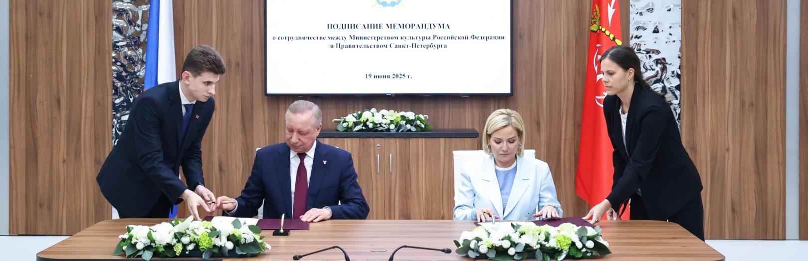 Петербург вместе с Минкультом будет возрождать «Ленфильм»