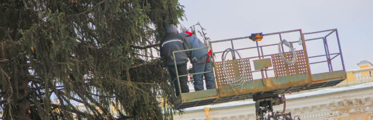 К Новому году и Рождеству в Петербурге подготовили более 300 праздничных мероприятий