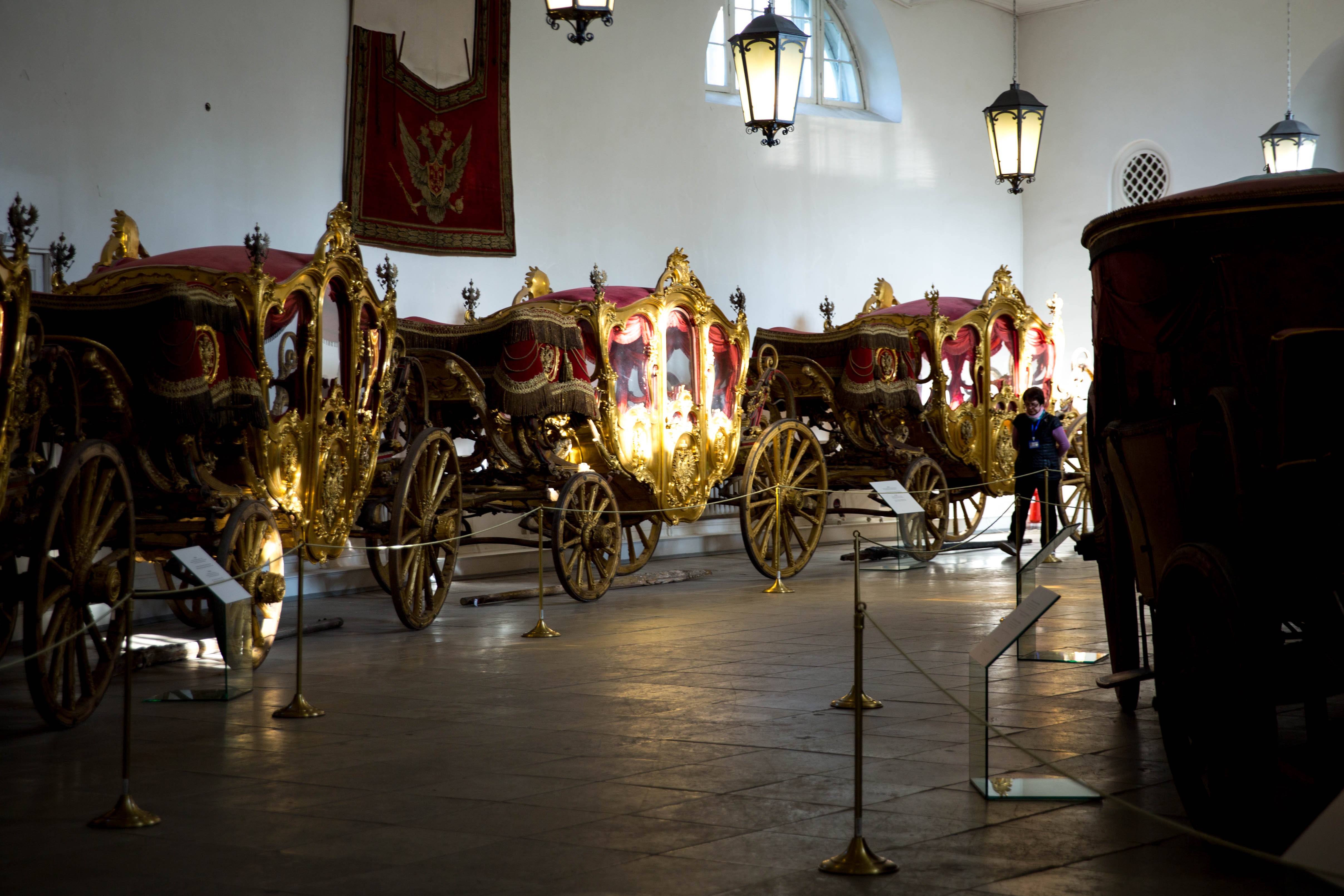 Представительницы прекрасного пола бесплатно посетят «Царское Село» 4