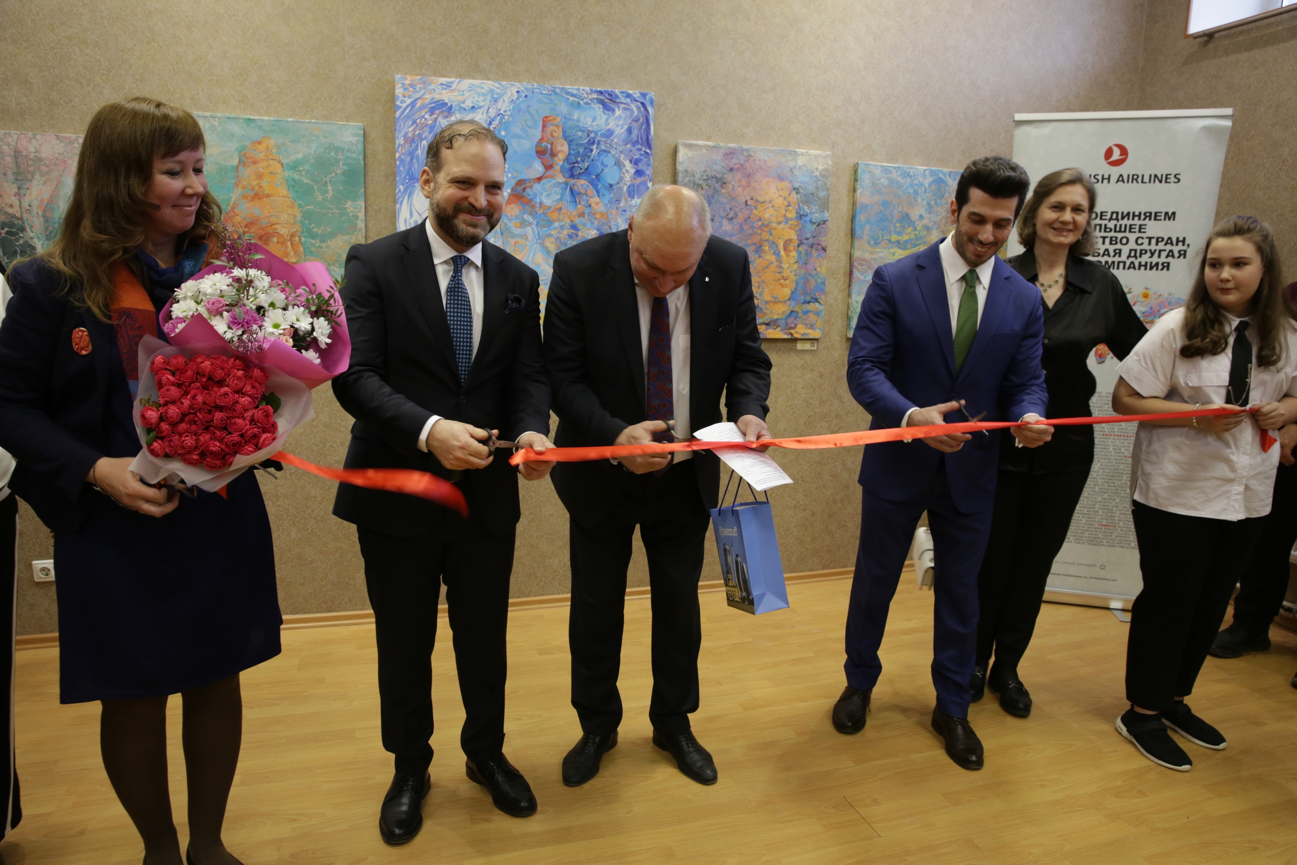 «Турция глазами русского художника» — открытие выставки Айгуль Окутан в Санкт-Петербурге4