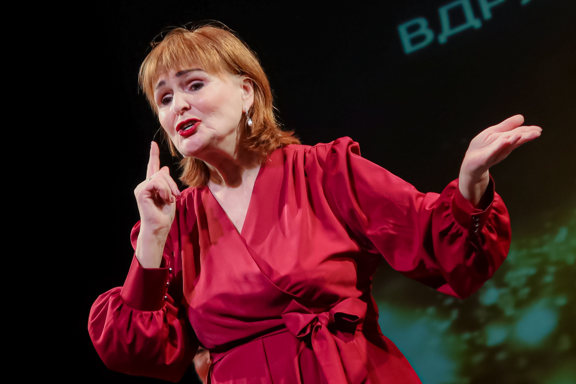 В Северной столице показали, как старшее поколение поёт на жестовом языке26