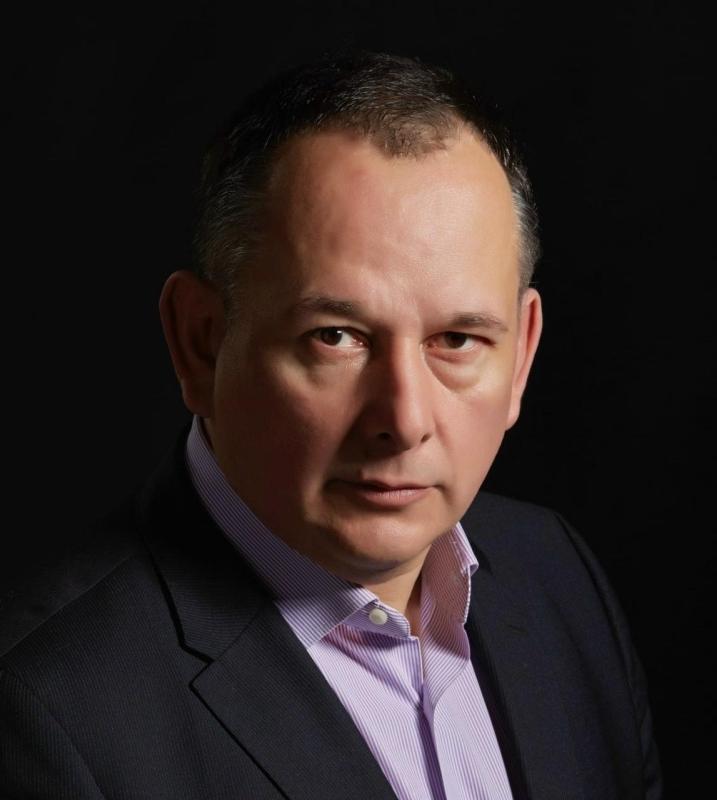 Игорь Коняев: «Мы всю жизнь балансируем между возвышенным и земным»