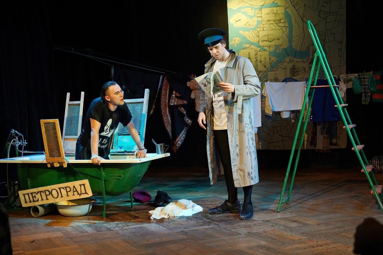 Детский музыкальный театр "Зазеркалье"