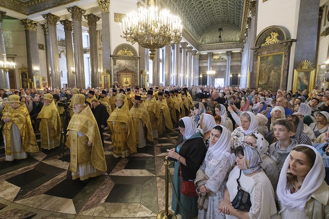 Издание «По стопам святого Патриарха Тихона» презентуют в Доме книги3