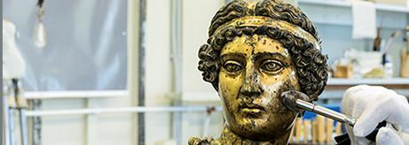 Обложка: Эрмитаж готовится к детективной истории 