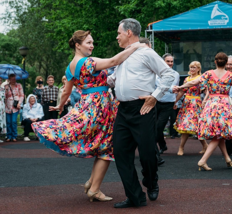 «Городские танцевальные веранды» открывают новый сезон