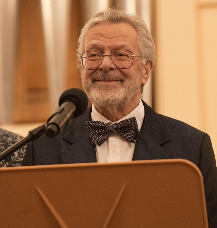 Андрей Ургант познакомит с «(Не)Знакомым Шостаковичем»  