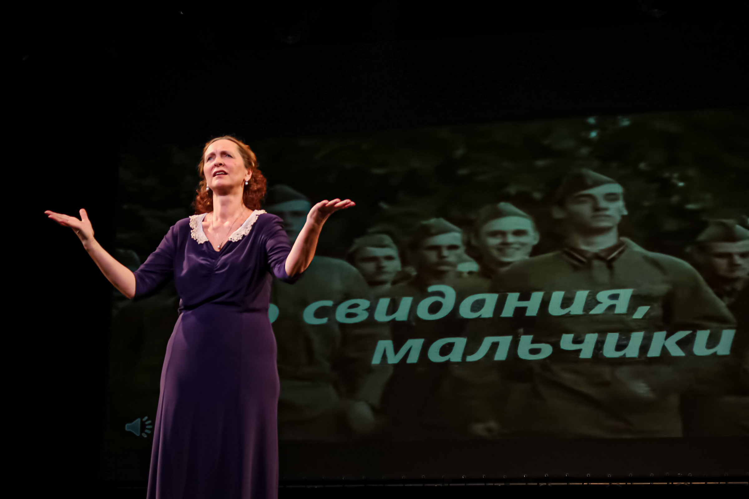 В Северной столице показали, как старшее поколение поёт на жестовом языке10