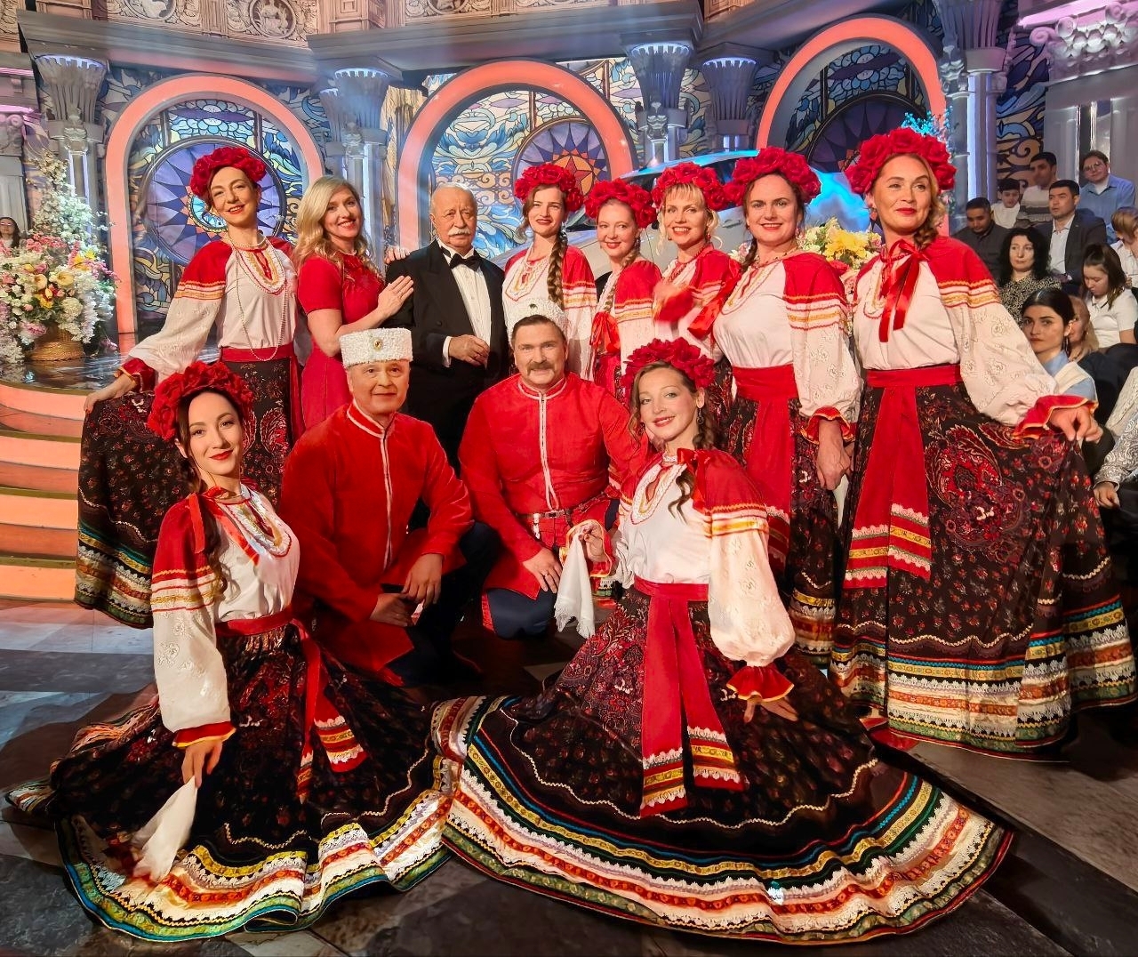 Петербургская фолк-группа «Жемчуга» спела на «Поле Чудес»2