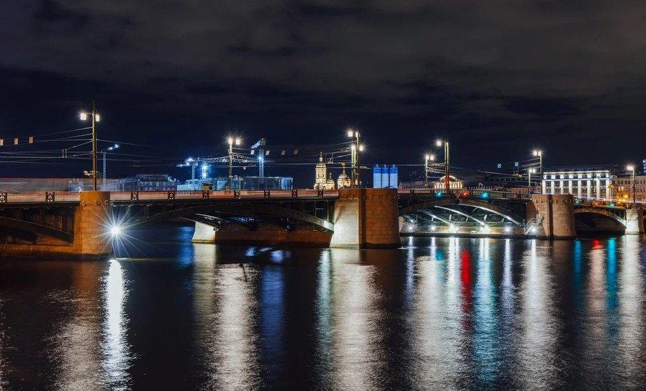 Изображение из лицензионного фотобанка Санкт-Петербурга