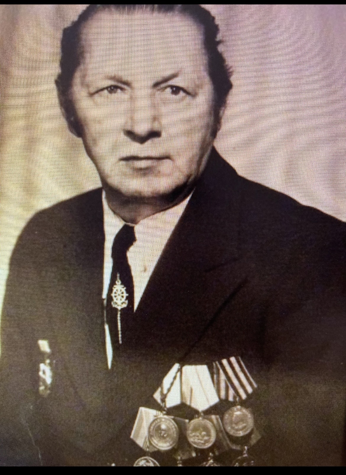 «Военная история моей семьи. Реликвия»: фотографии юнги-героя Евгения Кузьмина 1