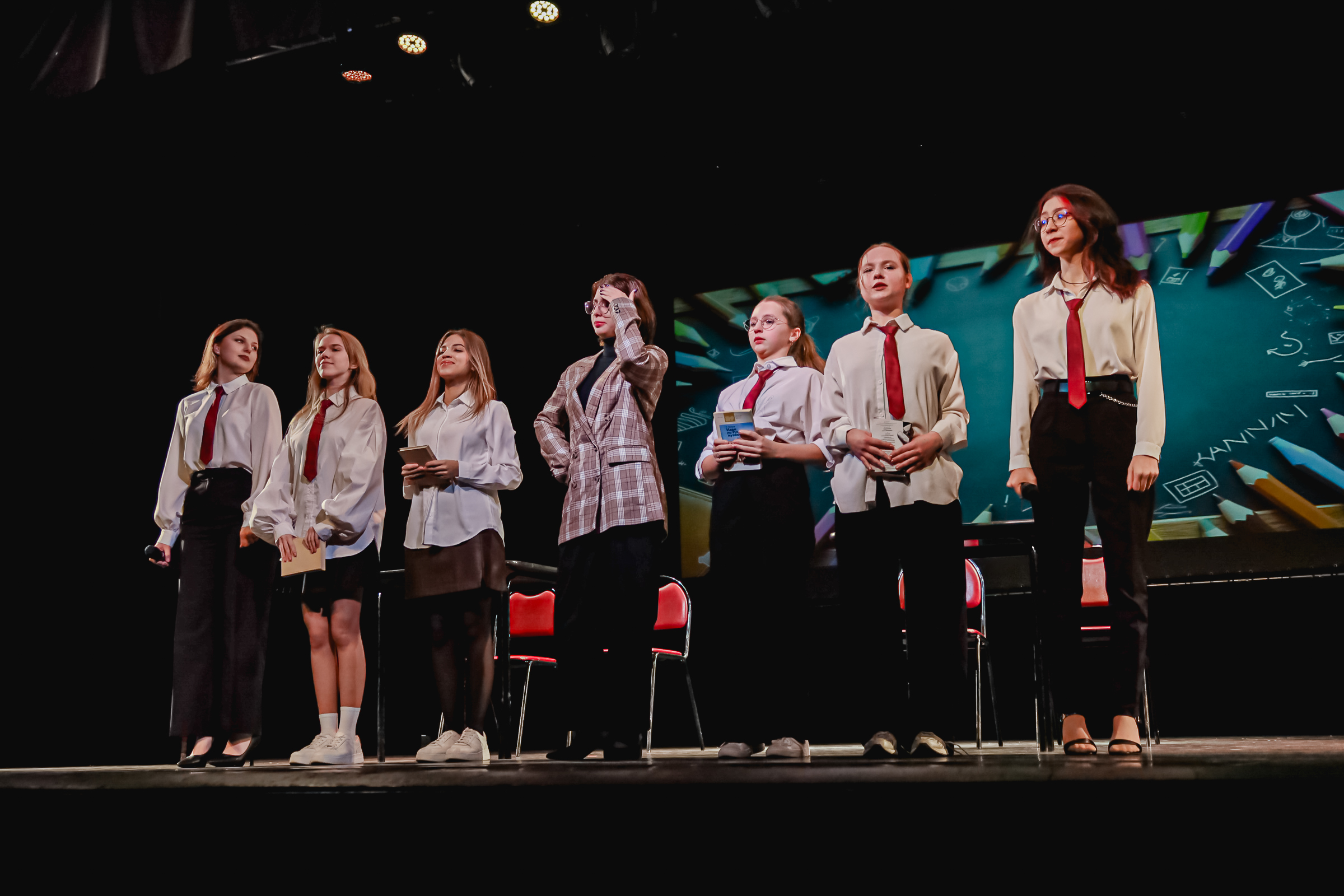 В Северной столице показали, как старшее поколение поёт на жестовом языке21