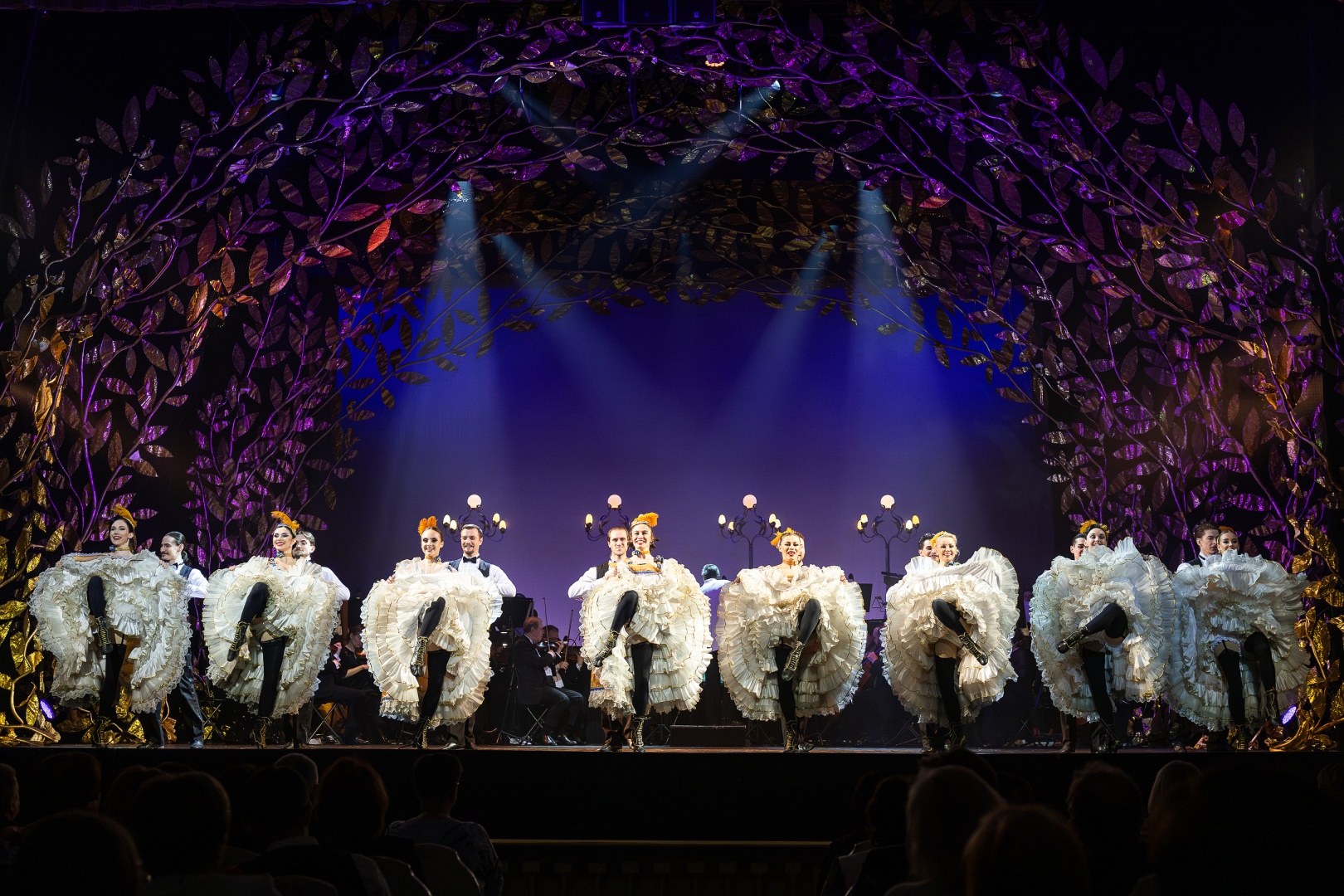 На сцене театра музыкальной комедии будет весна, музыка и любовь