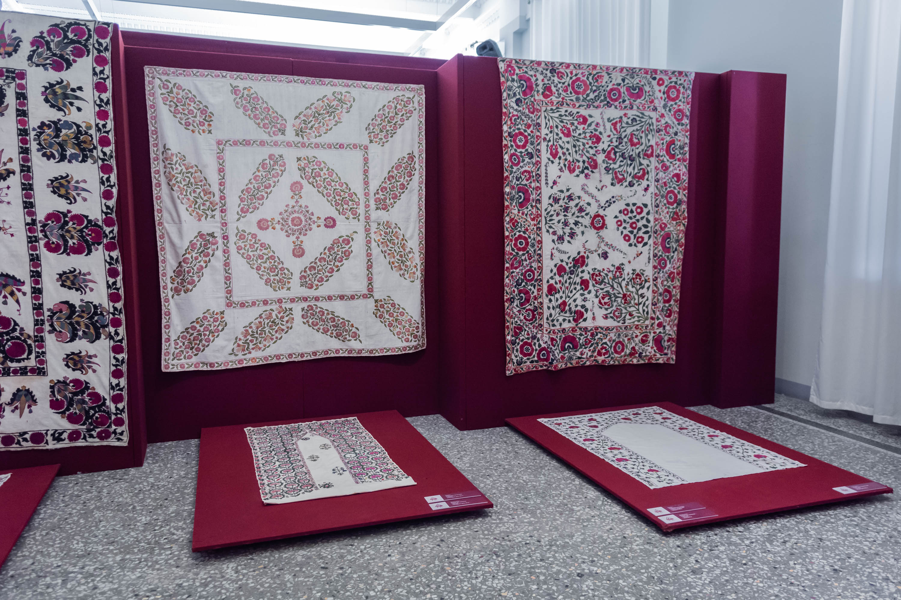 Шелковые нити Узбекистана — традиционные вышивки и ткани11