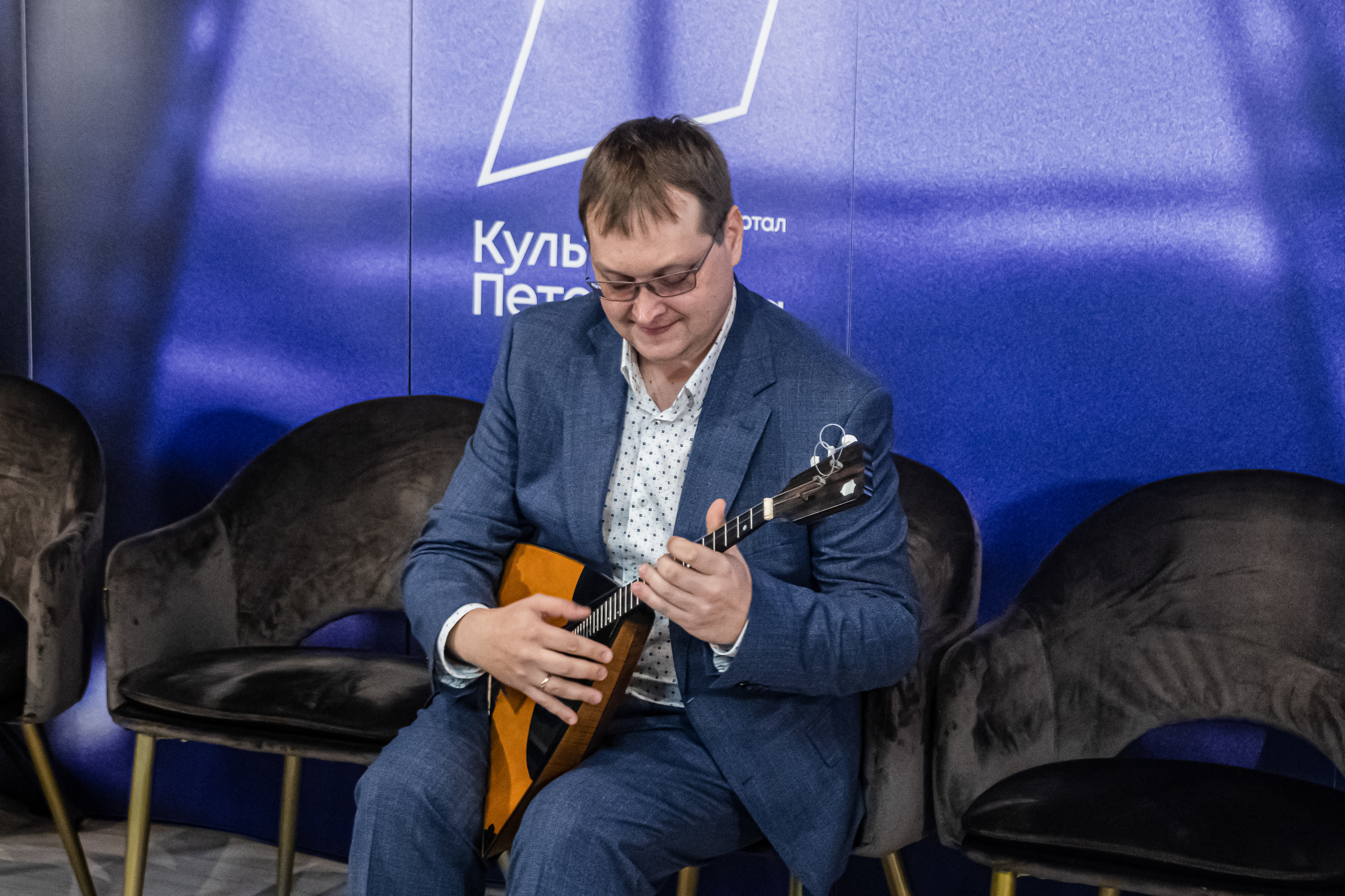 В медиацентре «Культура Петербурга» рассказали о будущем балалайки 5