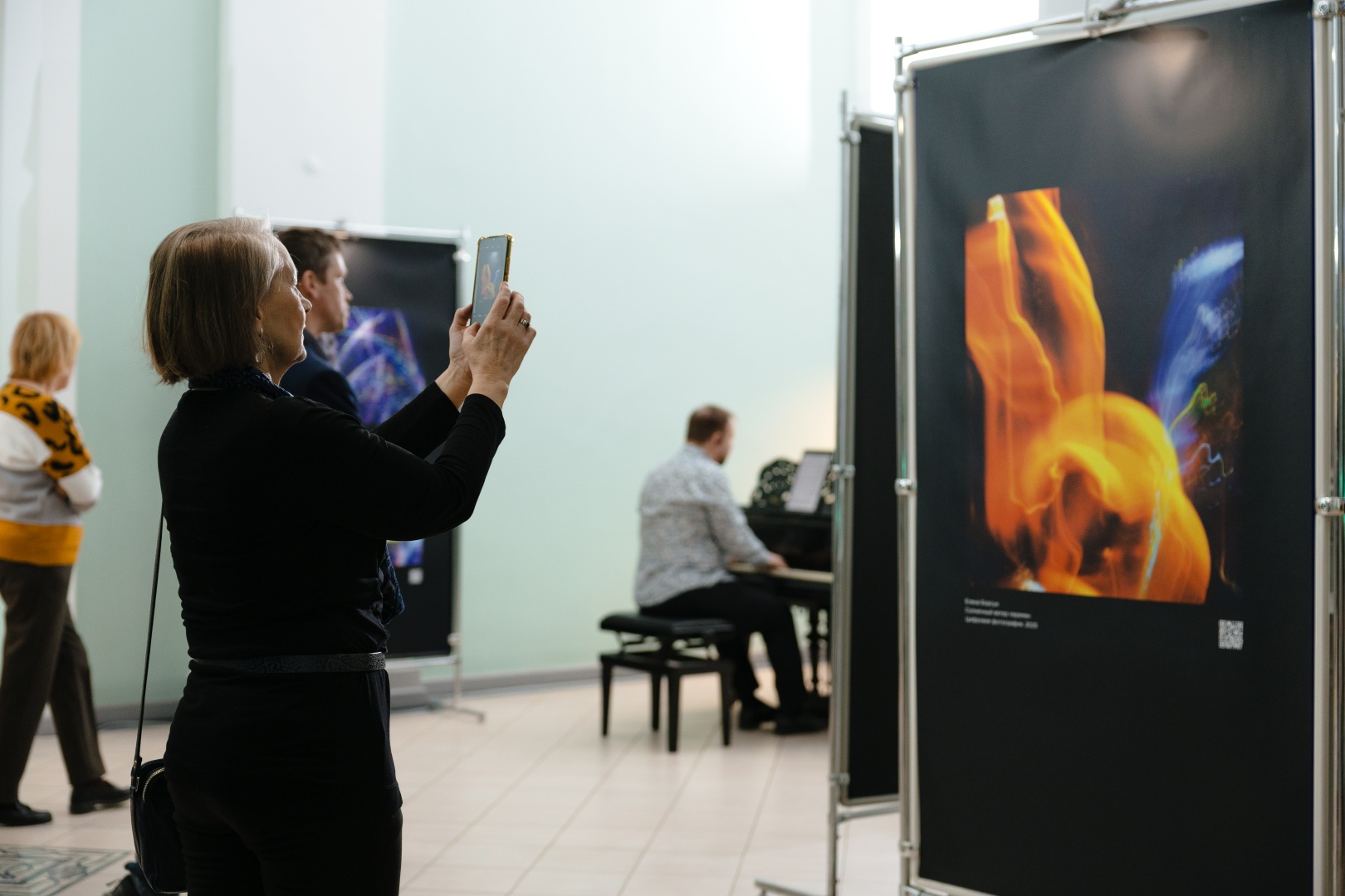 Увидеть Землю изнутри можно на выставке «Люминоминералогия. Энергия недр»