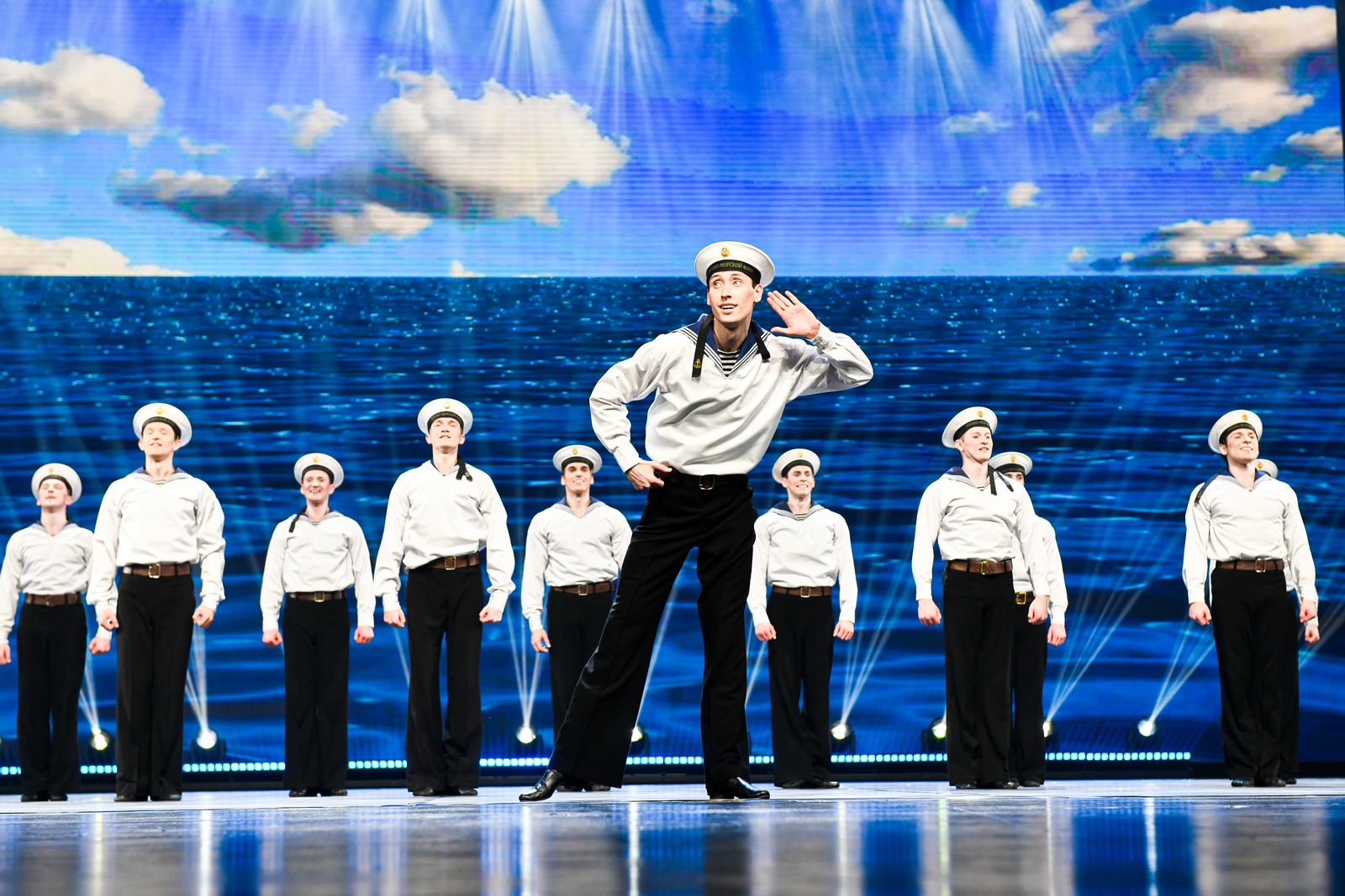 «Гжель» затанцует на сцене БКЗ 2