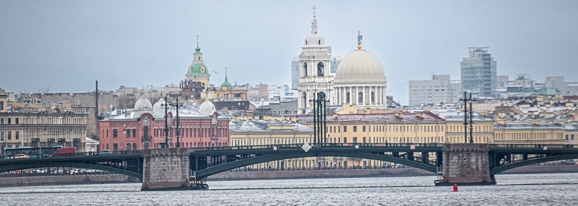 Фото заставки: Биржевой мост. Автор: Ирина Иванова.