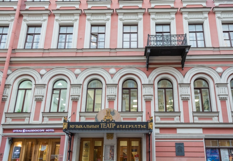 Театр «Зазеркалье» познакомит с родоначальником русского театра Фёдором Волковым