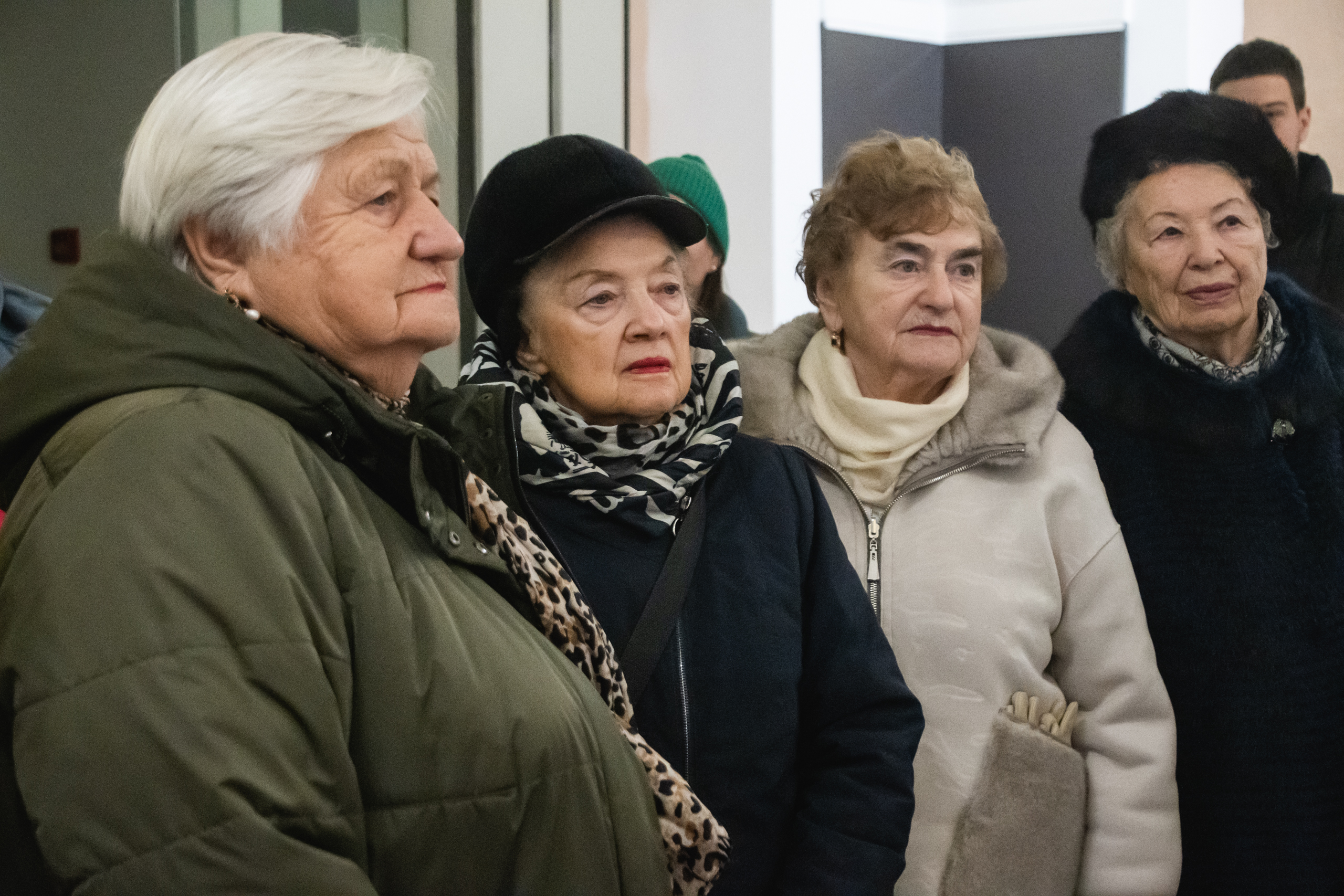 Киностудия «Ленфильм» провела экскурсию для блокадников 11