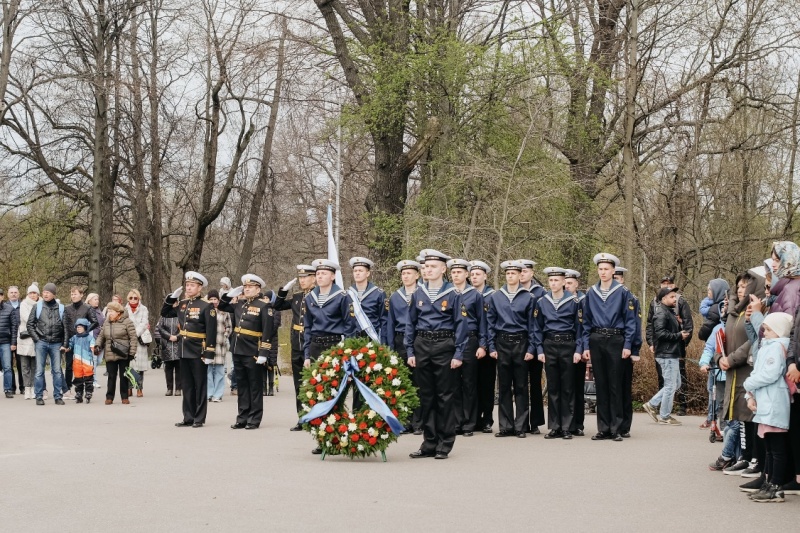 Парк на Елагином острове приглашает на программу «Весна Победы»