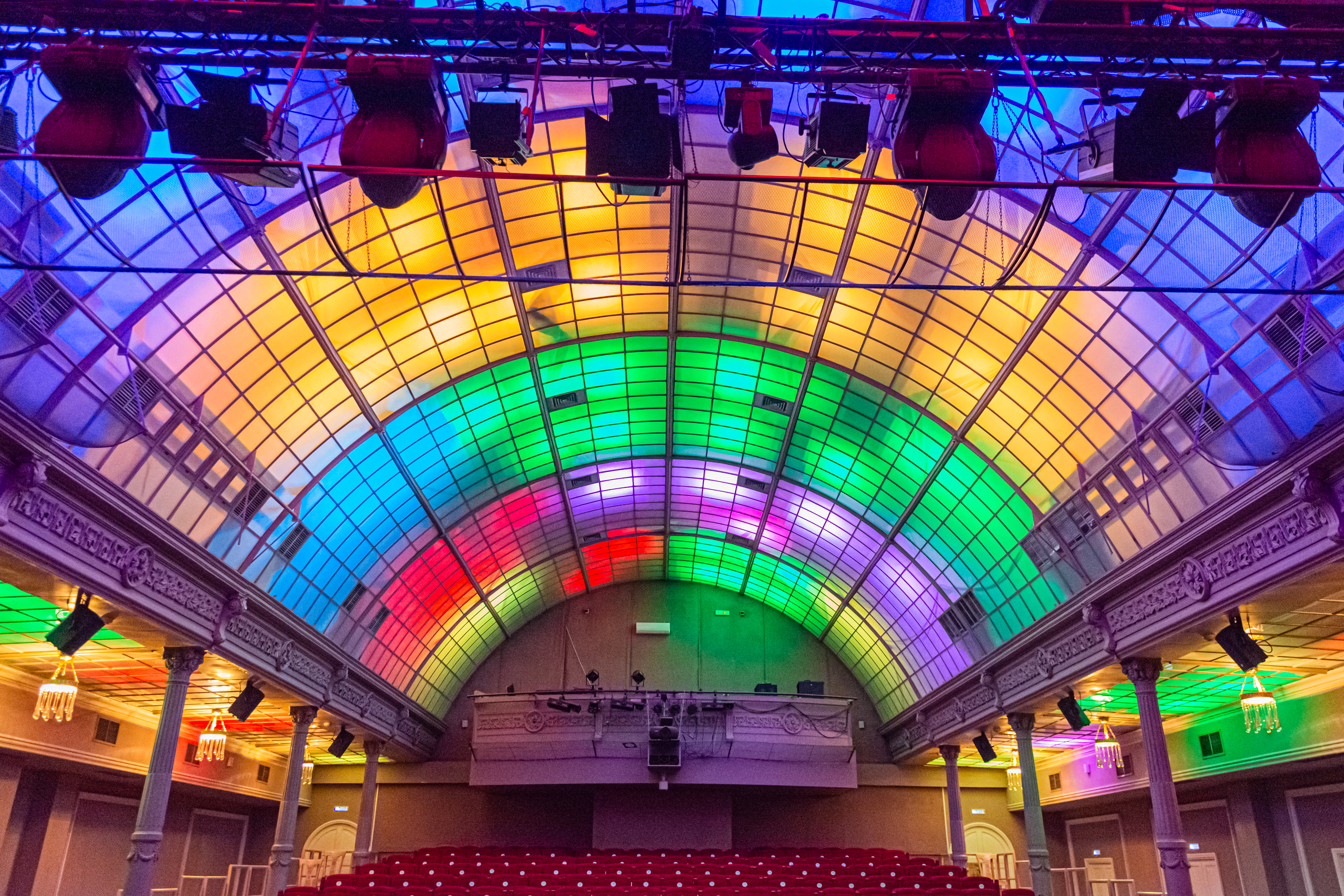 Проход за кулисы разрешен!9