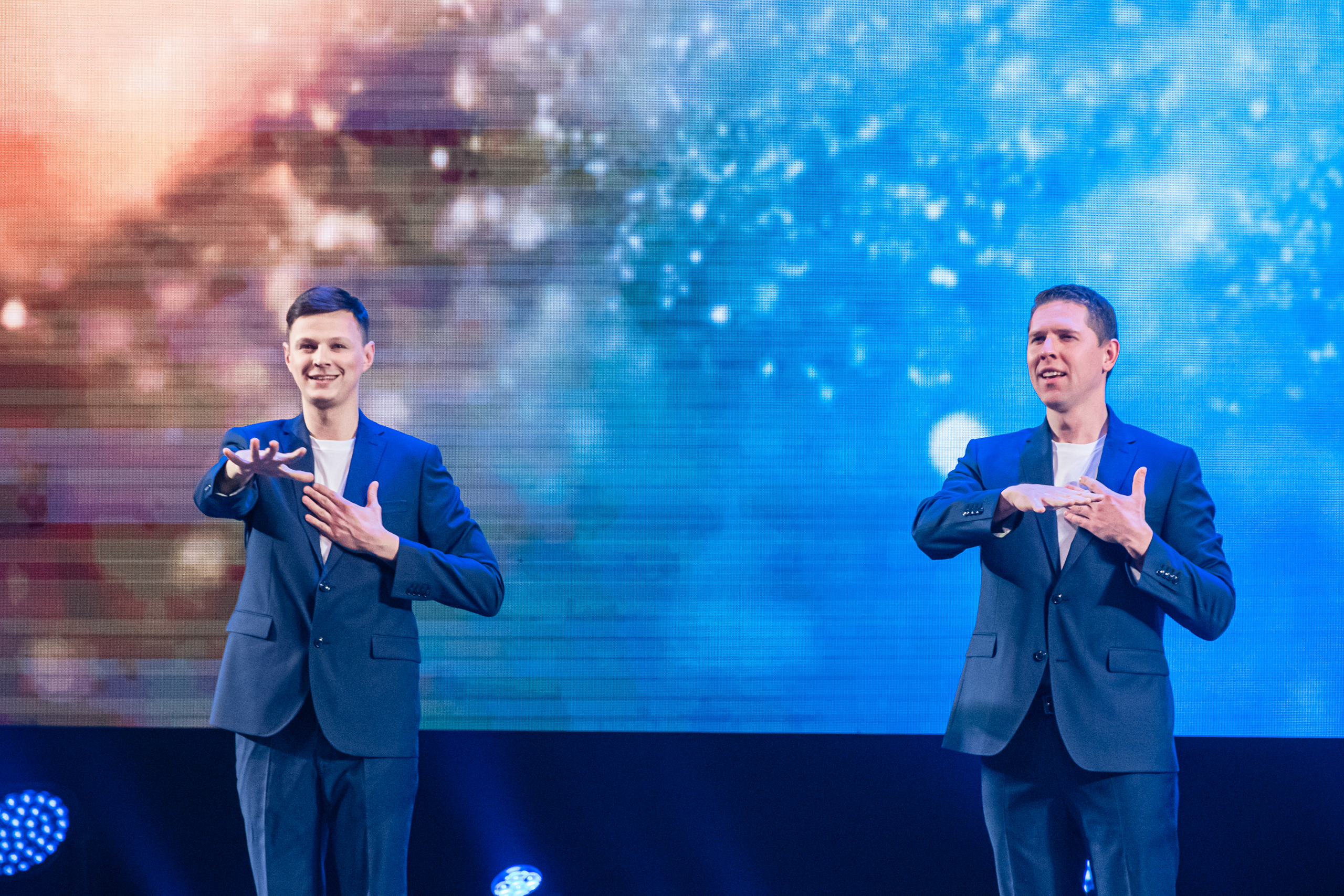 В БКЗ «Октябрьский» отметили 100-летие Всероссийского общества глухих25