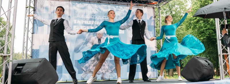 Фото заставки предоставлено организаторами проекта «Городские танцевальные веранды». Правообладатель: организатор проекта.