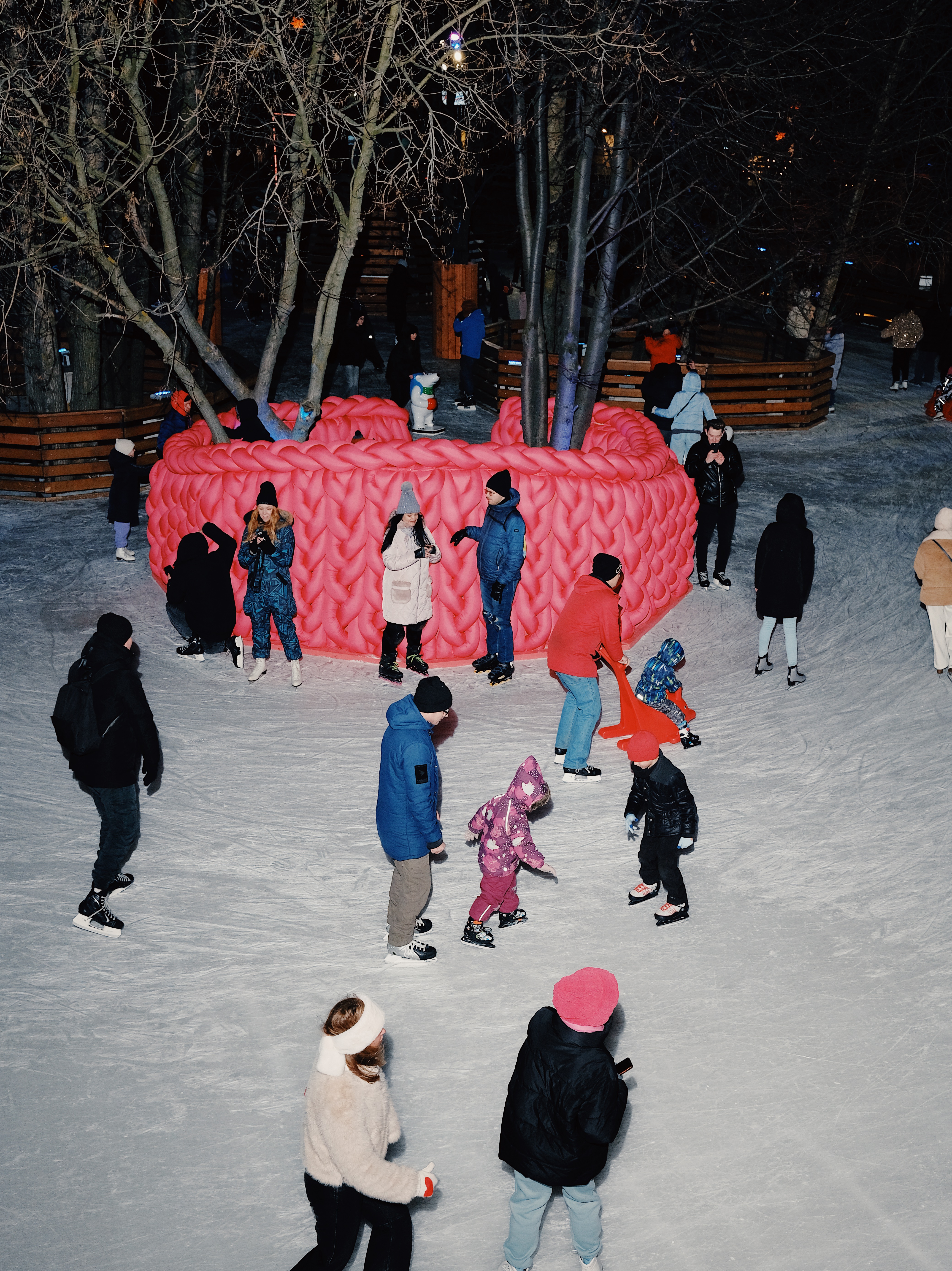 В «Севкабеле» музыкально откроют «Каток у моря» 6