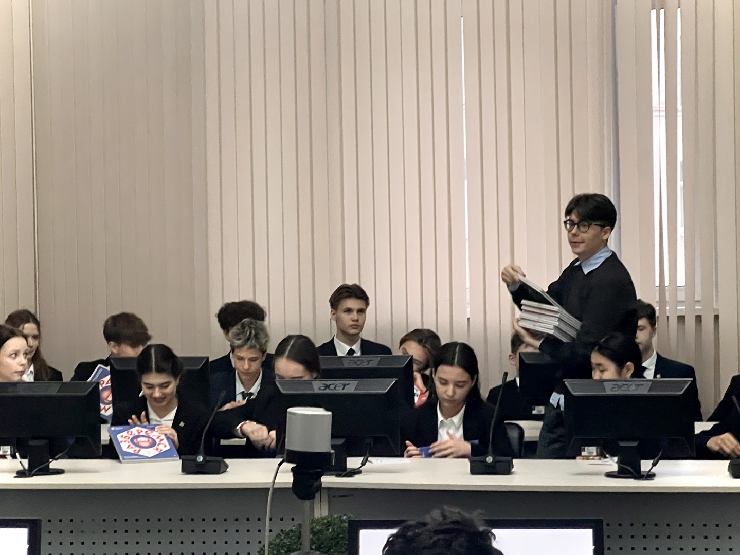 В Петербурге презентовали новый детский научно-популярный журнал «Разберёмся!»